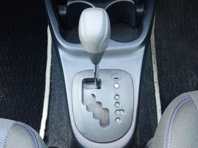 TOYOTA VITZ 2016 Image 31