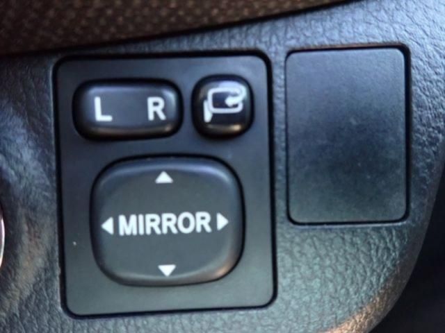 TOYOTA VITZ 2016 Image 31