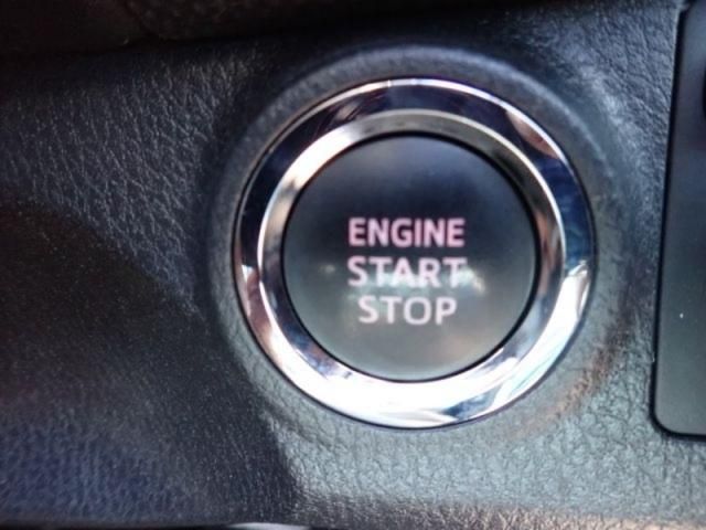 TOYOTA VITZ 2016 Image 31