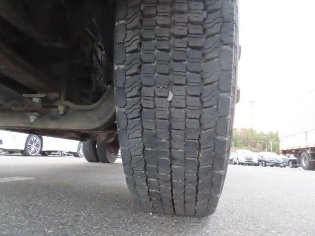 ISUZU  2004 Image 31