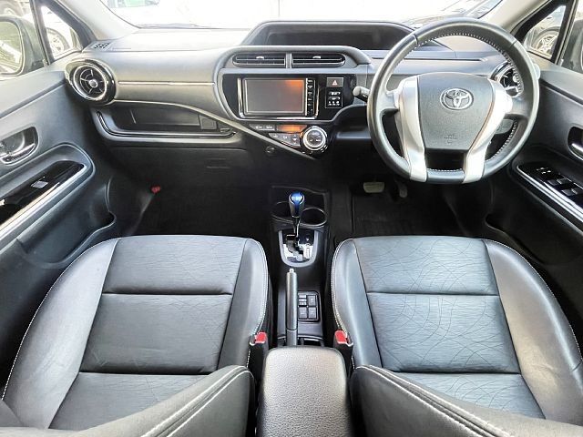 TOYOTA AQUA 2015 Image 31