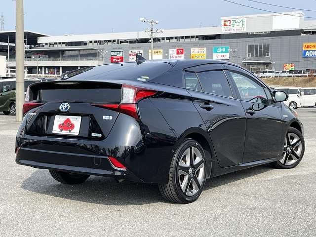 TOYOTA PRIUS 2019 Image 31