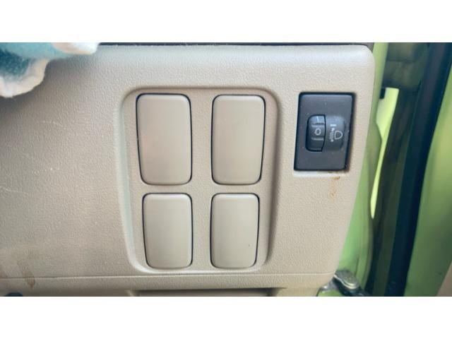 DAIHATSU TANTO 2011 Image 31