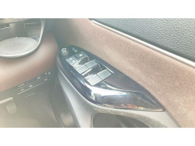 TOYOTA YARIS CROSS HYBRID 2020 Image 31