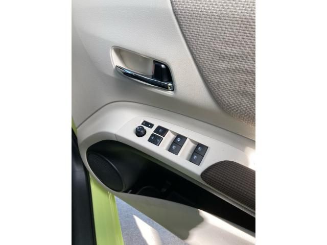 TOYOTA SIENTA HYBRID 2015 Image 31