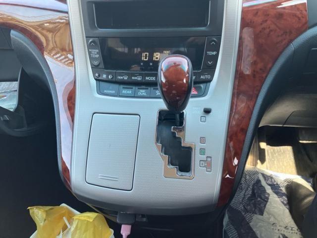 TOYOTA VELLFIRE 2009 Image 31