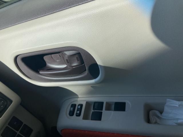 TOYOTA PORTE 2013 Image 31