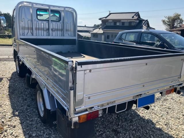 TOYOTA DYNA 2004 Image 31