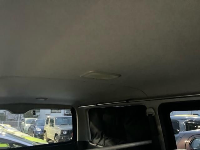 TOYOTA HIACE VAN 2WD 2017 Image 31