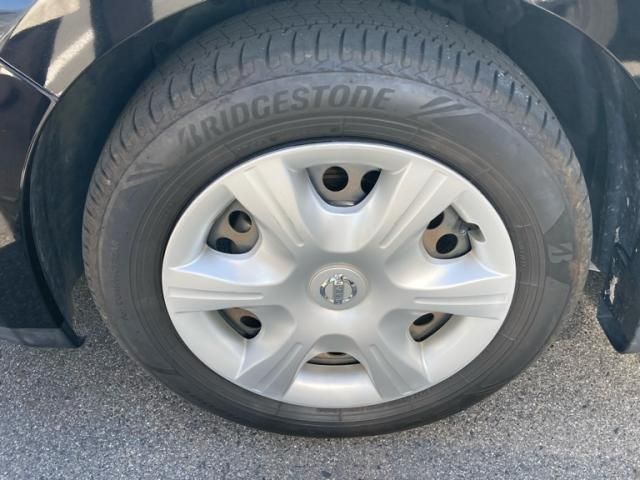 NISSAN TIIDA 2010 Image 31