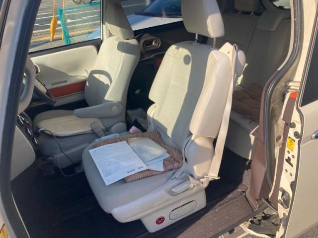 TOYOTA PORTE 2012 Image 31