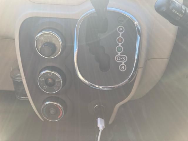 TOYOTA PORTE 2012 Image 31