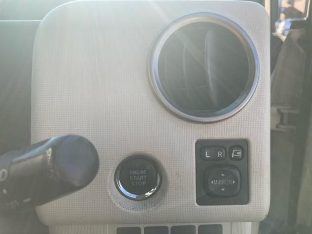 TOYOTA PORTE 2012 Image 31