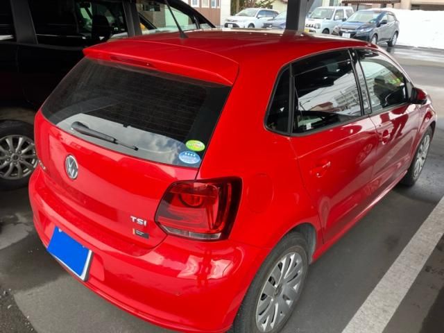 VOLKSWAGEN POLO 2011 Image 31
