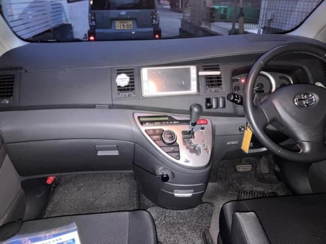 TOYOTA ISIS 2009 Image 31