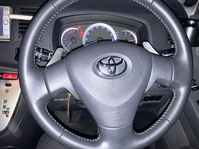 TOYOTA ISIS 2009 Image 31