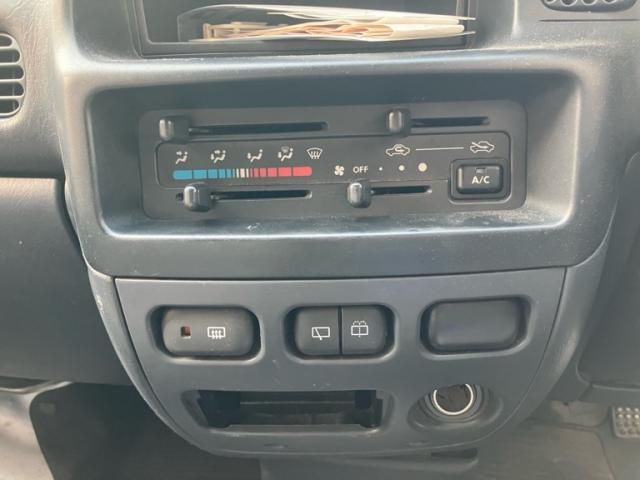 DAIHATSU HIJET CARGO 2000 Image 31