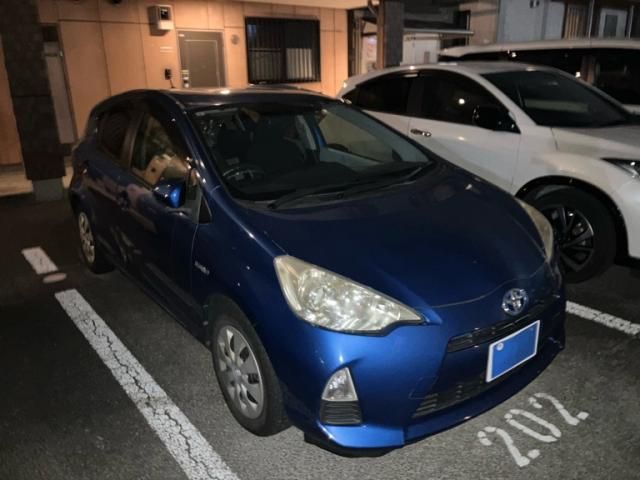 TOYOTA AQUA 2012 Image 31