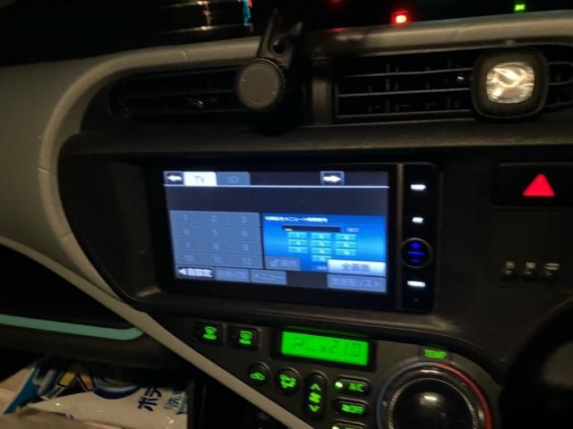 TOYOTA AQUA 2012 Image 31