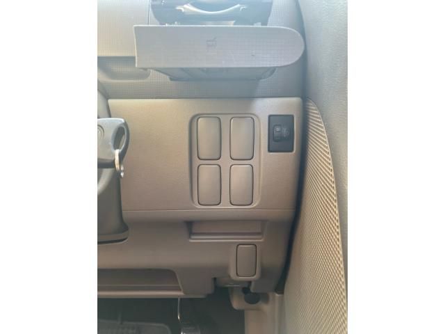 DAIHATSU TANTO 2011 Image 31