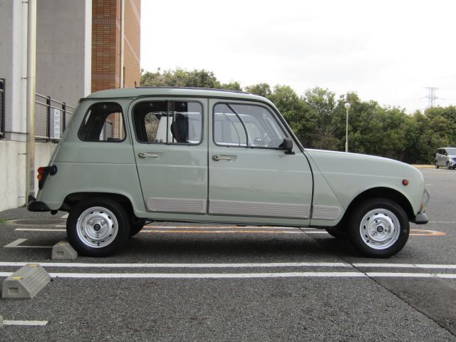 RENAULT QUATRE(4) 1989 Image 31