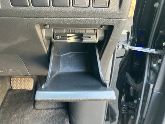 TOYOTA VELLFIRE 2011 Image 31