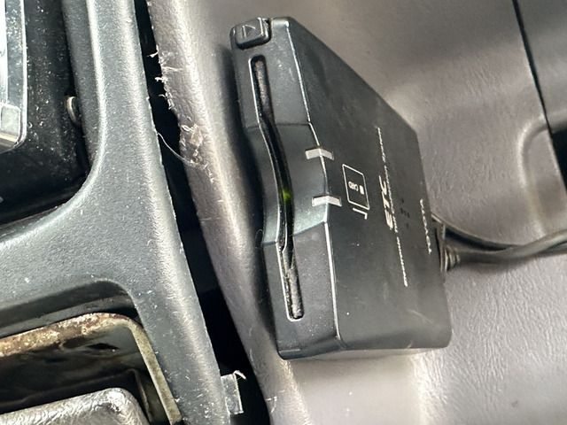 TOYOTA HILUX 2WD 1999 Image 31