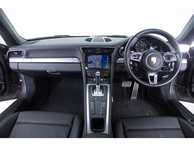 PORSCHE 911 2016 Image 31