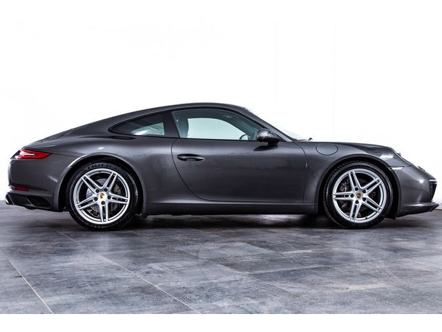 PORSCHE 911 2016 Image 31