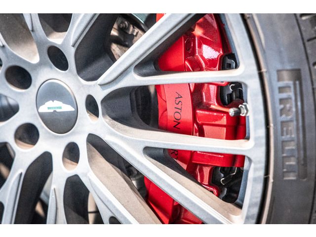 ASTON MARTIN SUV 2023 Image 31