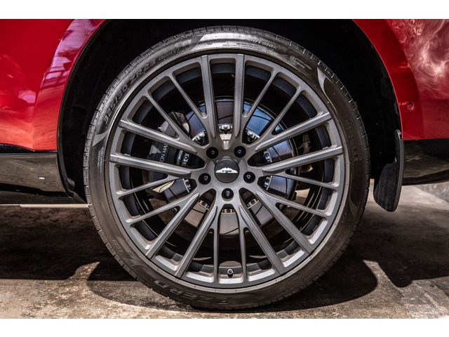 ASTON MARTIN SUV 2022 Image 31