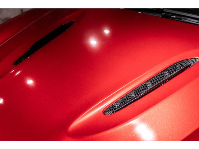 ASTON MARTIN SUV 2022 Image 31