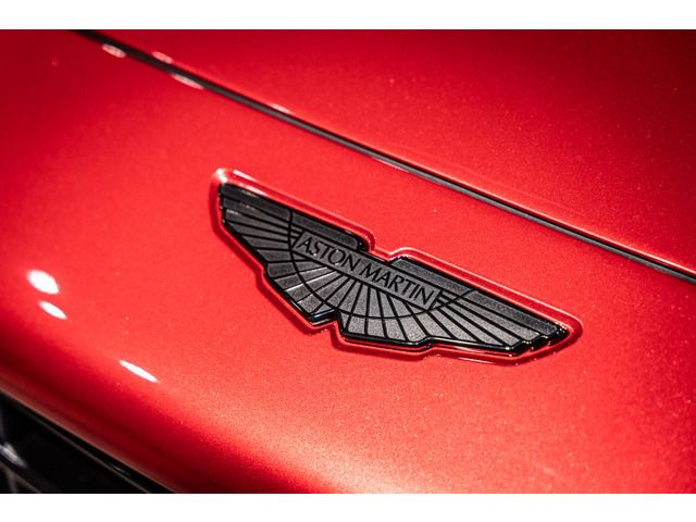 ASTON MARTIN SUV 2022 Image 31
