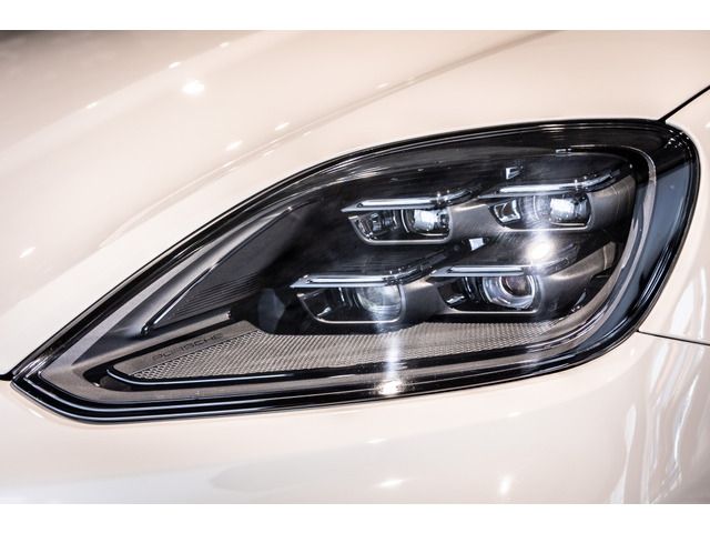 PORSCHE CAYENNE 2024 Image 31