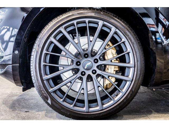 ASTON MARTIN SUV 2023 Image 31