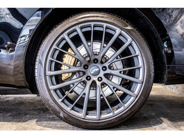 ASTON MARTIN SUV 2023 Image 31