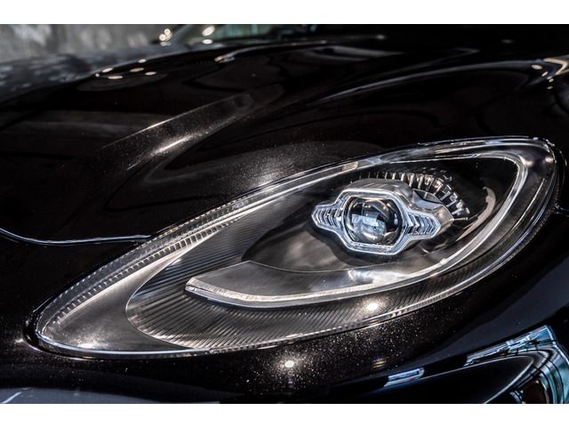 ASTON MARTIN SUV 2023 Image 31