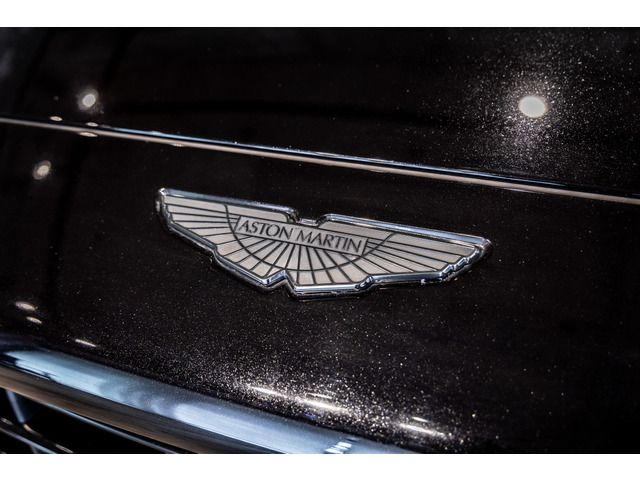 ASTON MARTIN SUV 2023 Image 31