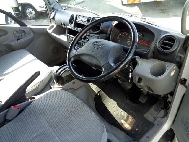 HINO DUTRO 2013 Image 31