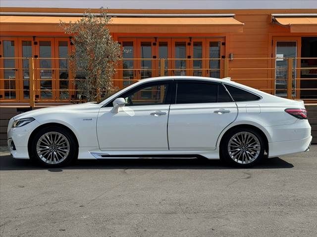 TOYOTA CROWN SEDAN HYBRID 2018 Image 31