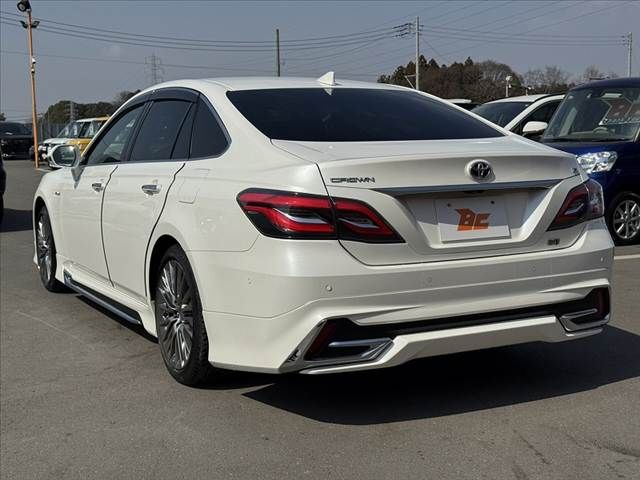 TOYOTA CROWN SEDAN HYBRID 2018 Image 31