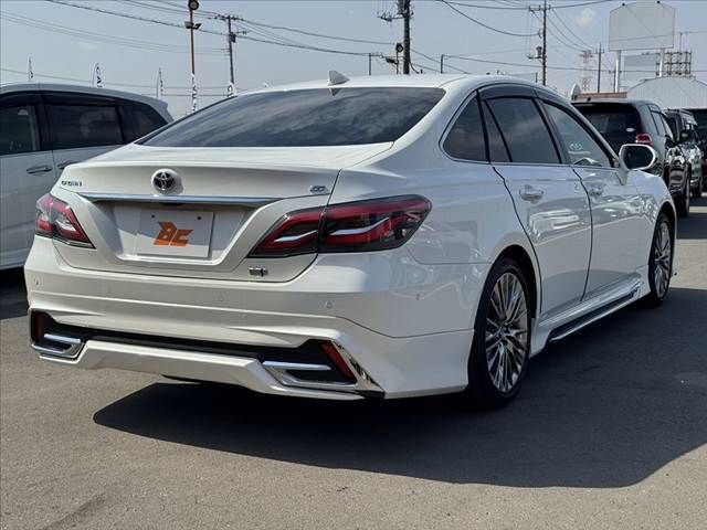 TOYOTA CROWN SEDAN HYBRID 2018 Image 31