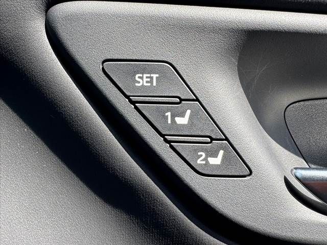 TOYOTA CROWN SEDAN HYBRID 2018 Image 31