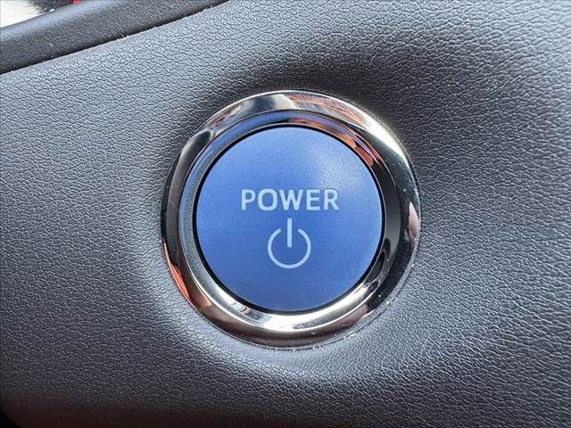 TOYOTA CROWN SEDAN HYBRID 2018 Image 31