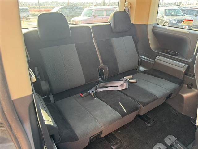 MITSUBISHI DELICA D:5 4WD 2011 Image 31