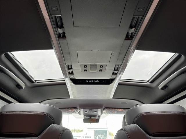 TOYOTA ALPHARD 2025 Image 31