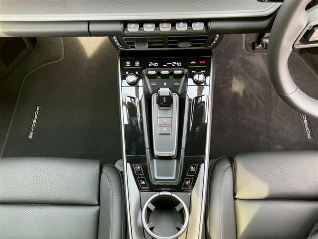 PORSCHE 911 2026 Image 31