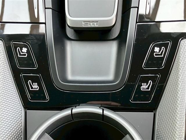 PORSCHE 911 2026 Image 31