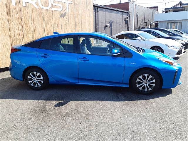 TOYOTA PRIUS 2018 Image 31