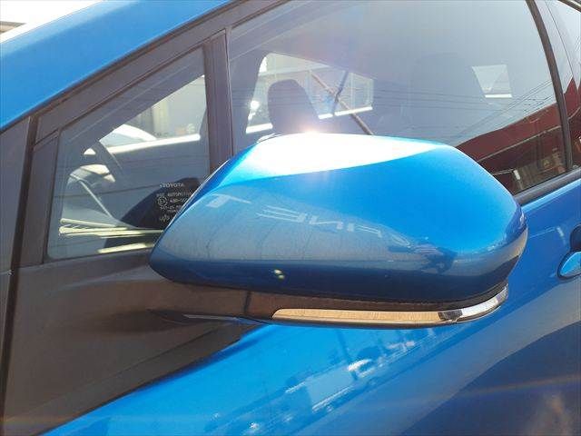 TOYOTA PRIUS 2018 Image 31